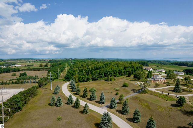 8271 E Boca Vista Trail, Traverse City, MI 49684