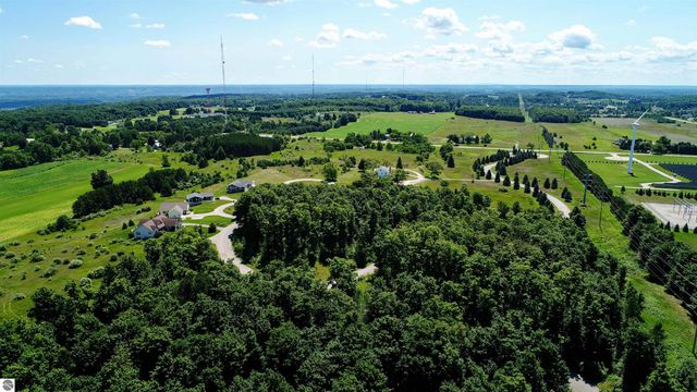 8271 E Boca Vista Trail, Traverse City, MI 49684