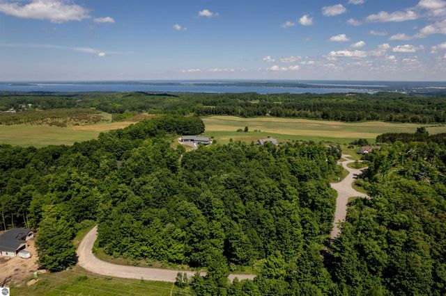 8271 E Boca Vista Trail, Traverse City, MI 49684