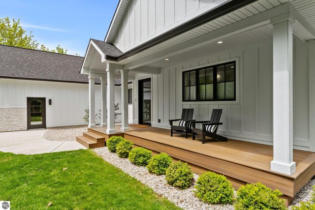 8271 E Boca Vista Trail, Traverse City, MI 49684