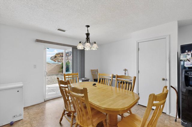 2916 Gault Trail SW, Albuquerque, NM 87121