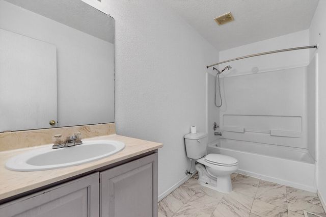 2916 Gault Trail SW, Albuquerque, NM 87121