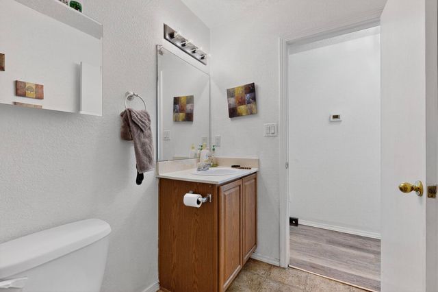 2916 Gault Trail SW, Albuquerque, NM 87121