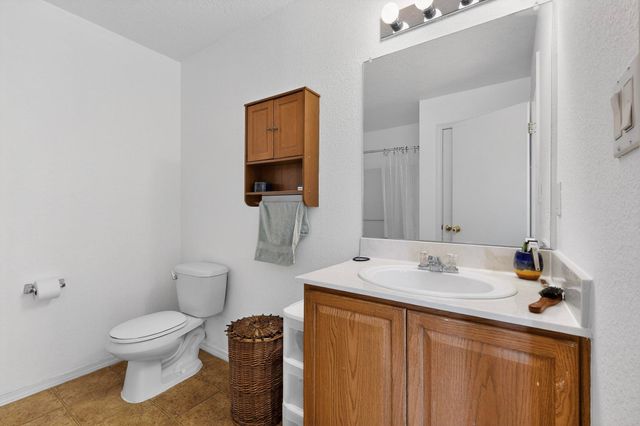 2916 Gault Trail SW, Albuquerque, NM 87121