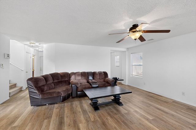 2916 Gault Trail SW, Albuquerque, NM 87121