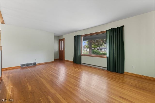 8271 Pheasant Avenue NW, North Canton, OH 44720