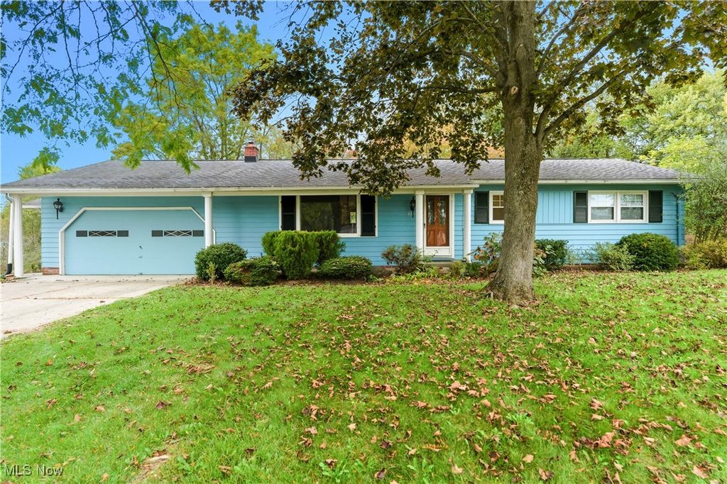 8271 Pheasant Avenue NW, North Canton, OH 44720