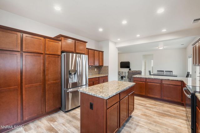 18718 Knott Creek Court, Reno, NV 89508