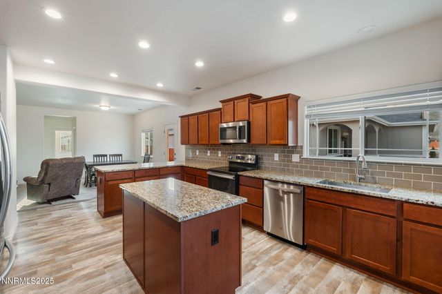 18718 Knott Creek Court, Reno, NV 89508