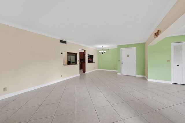 526 Shady Pine Way C1, Greenacres, FL 33415