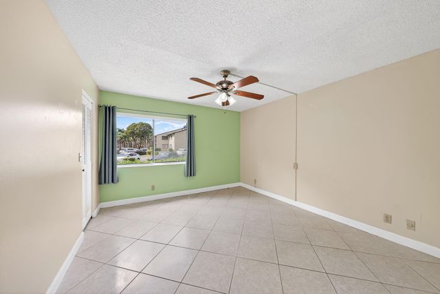 526 Shady Pine Way C1, Greenacres, FL 33415