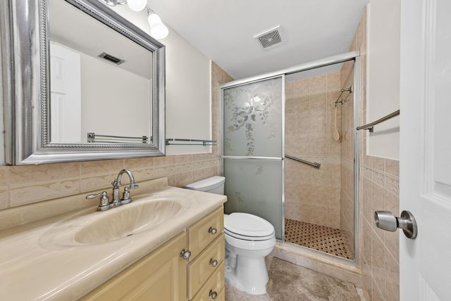 526 Shady Pine Way C1, Greenacres, FL 33415