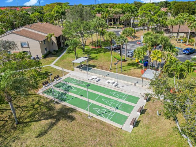 526 Shady Pine Way C1, Greenacres, FL 33415