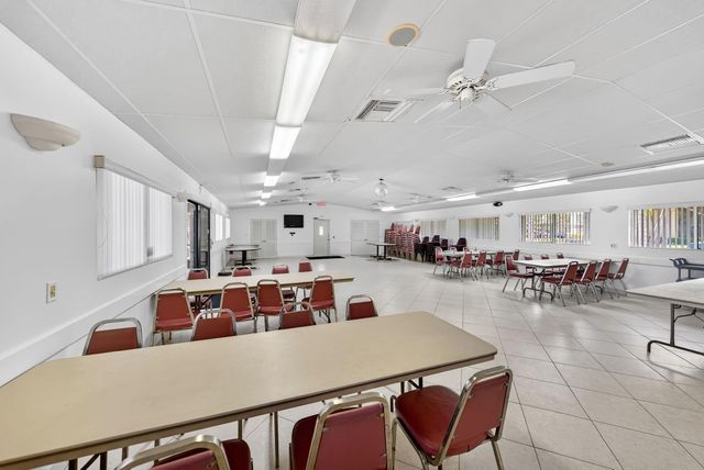 526 Shady Pine Way C1, Greenacres, FL 33415