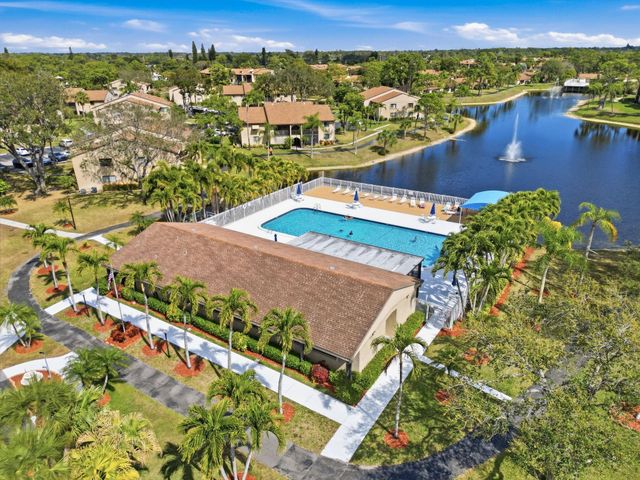 526 Shady Pine Way C1, Greenacres, FL 33415