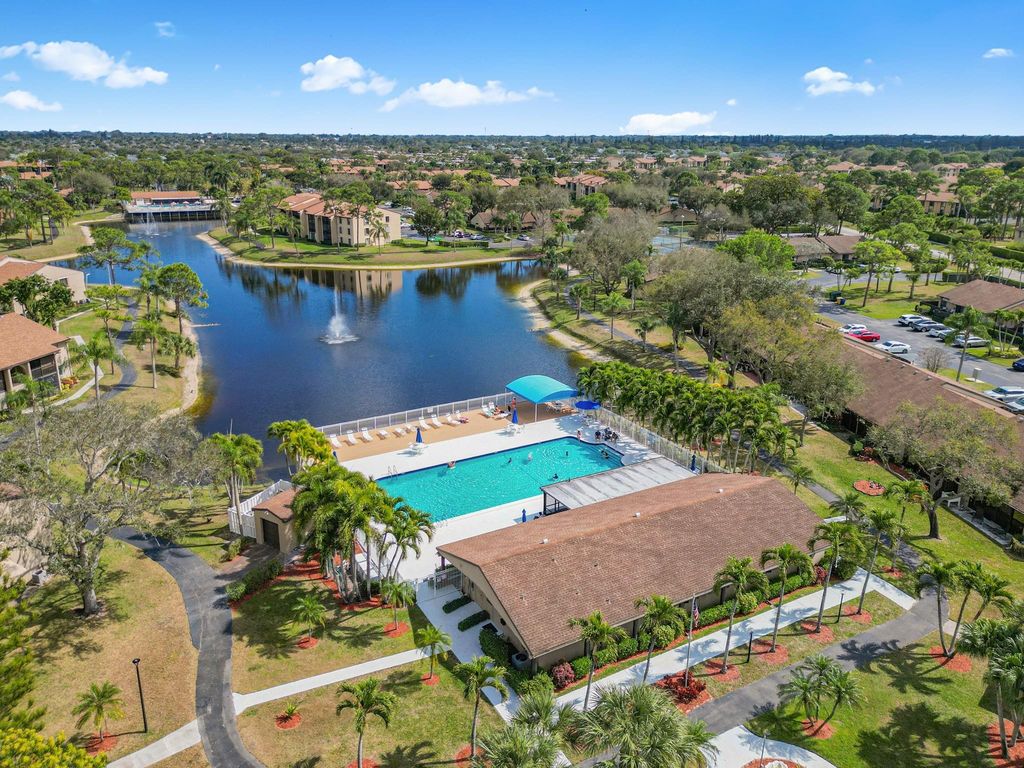 526 Shady Pine Way C1, Greenacres, FL 33415