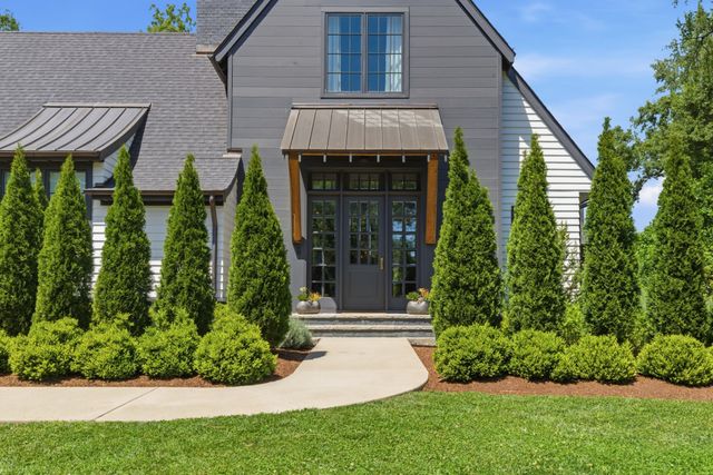 1138 Brookmeade Dr, Nashville, TN 37204