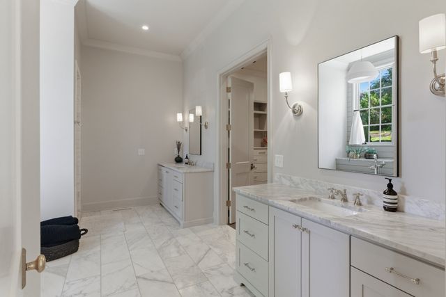 1138 Brookmeade Dr, Nashville, TN 37204