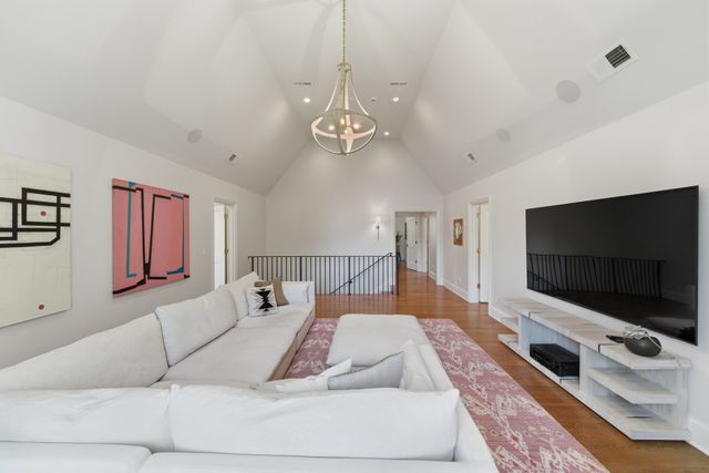 1138 Brookmeade Dr, Nashville, TN 37204