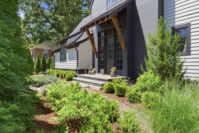 1138 Brookmeade Dr, Nashville, TN 37204