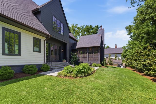 1138 Brookmeade Dr, Nashville, TN 37204