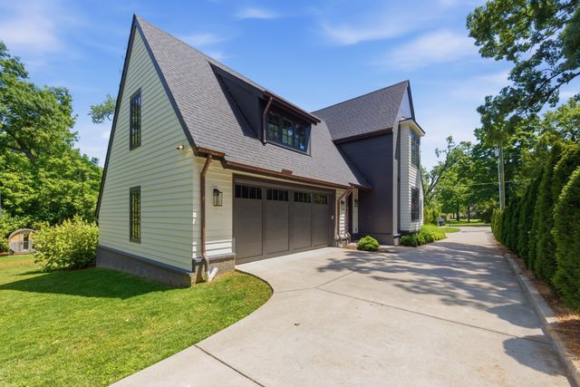 1138 Brookmeade Dr, Nashville, TN 37204