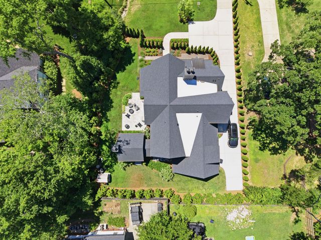 1138 Brookmeade Dr, Nashville, TN 37204