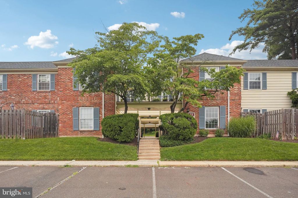 177 OBERLIN TER #18-L, Lansdale, PA 19446