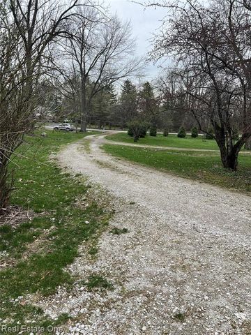 5840 Inkster Lot B Road, West Bloomfield, MI 48323