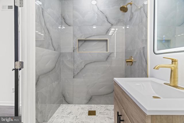 1010 S 51ST ST, Philadelphia, PA 19143