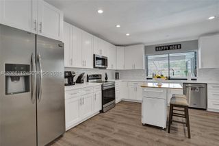 1941 SW 52nd Ter, Plantation, FL 33317