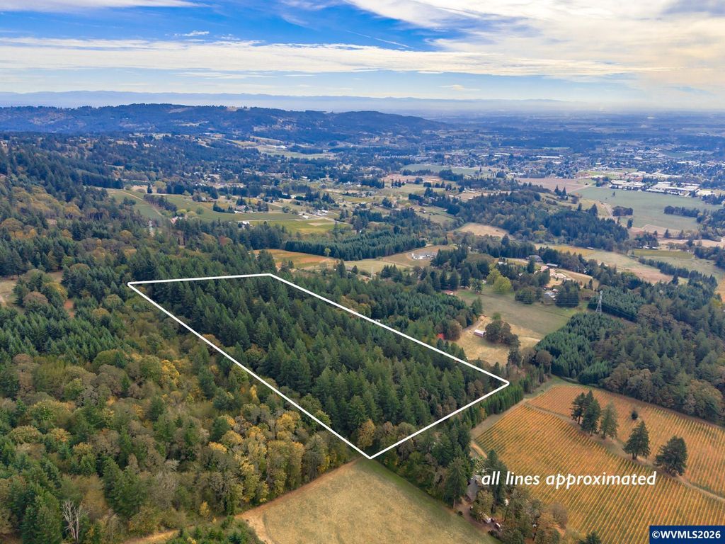 Image 1 of property listing at 0 NE Slope Ln, Newberg, OR 97132