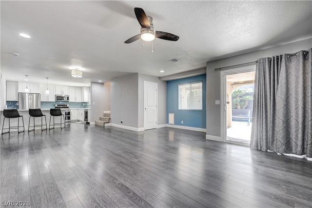 4377 Hallendale Drive, Las Vegas, NV 89147