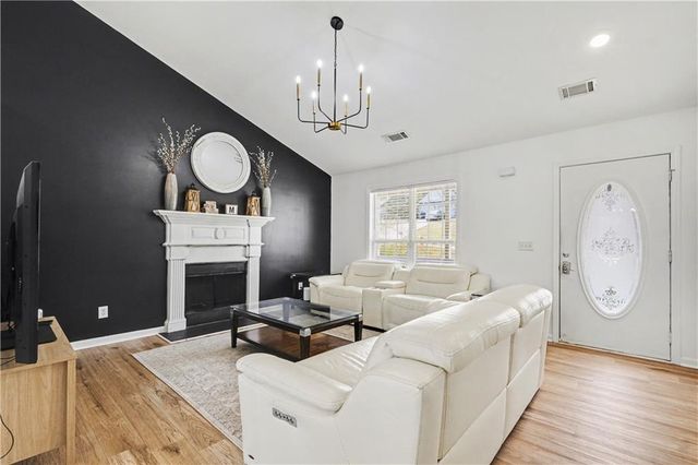 1133 Bradford Park Drive, Auburn, GA 30011