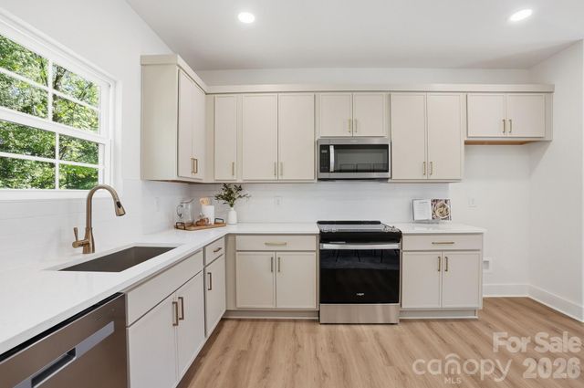2507 Pacer Lane, Statesville, NC 28677