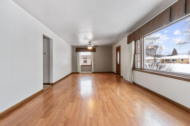 1673 JUNIPER DRIVE, Green Bay, WI 54302