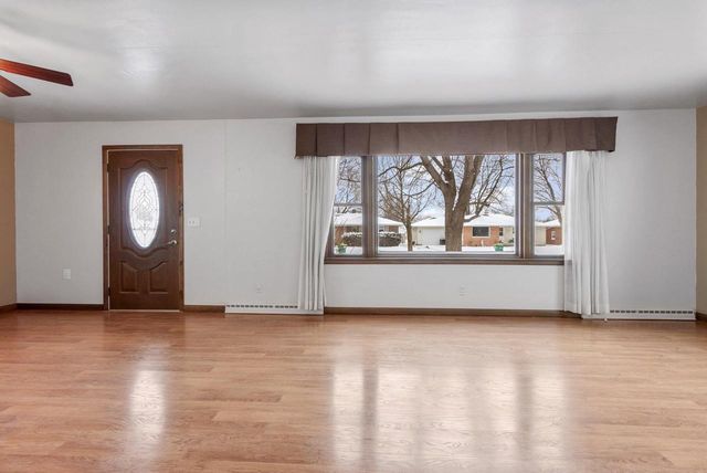 1673 JUNIPER DRIVE, Green Bay, WI 54302