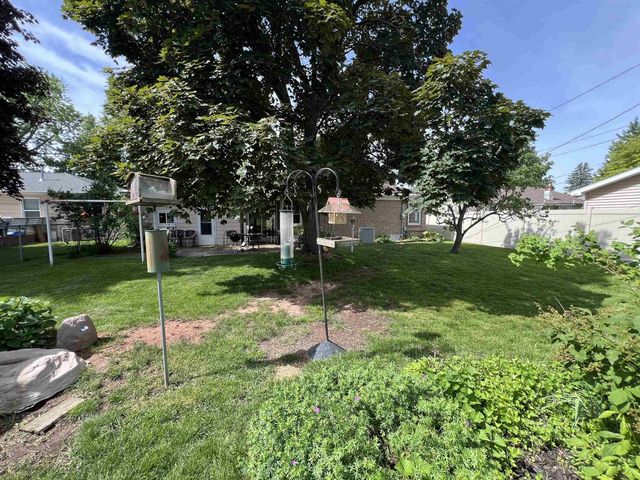 1673 JUNIPER DRIVE, Green Bay, WI 54302