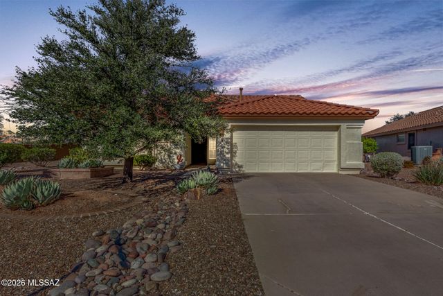 2587 E Dome Court, Green Valley, AZ 85614