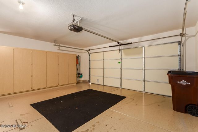 2587 E Dome Court, Green Valley, AZ 85614