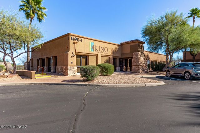 2587 E Dome Court, Green Valley, AZ 85614