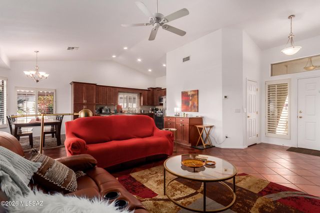 2587 E Dome Court, Green Valley, AZ 85614