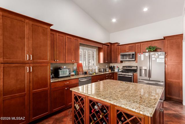 2587 E Dome Court, Green Valley, AZ 85614