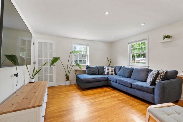6 Edith Rd, Hudson, MA 01749