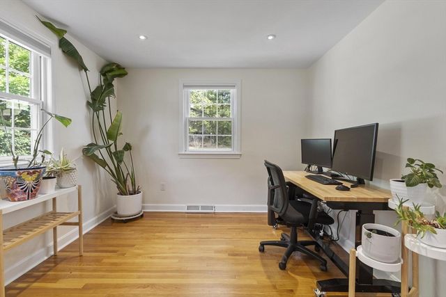 6 Edith Rd, Hudson, MA 01749
