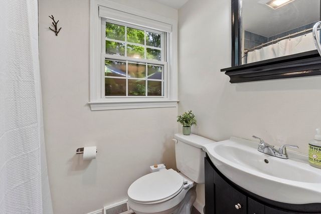 6 Edith Rd, Hudson, MA 01749
