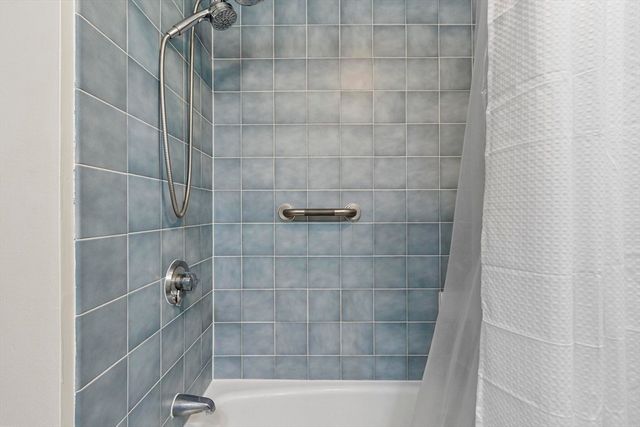 6 Edith Rd, Hudson, MA 01749