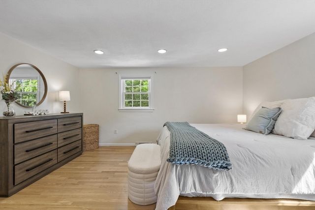 6 Edith Rd, Hudson, MA 01749