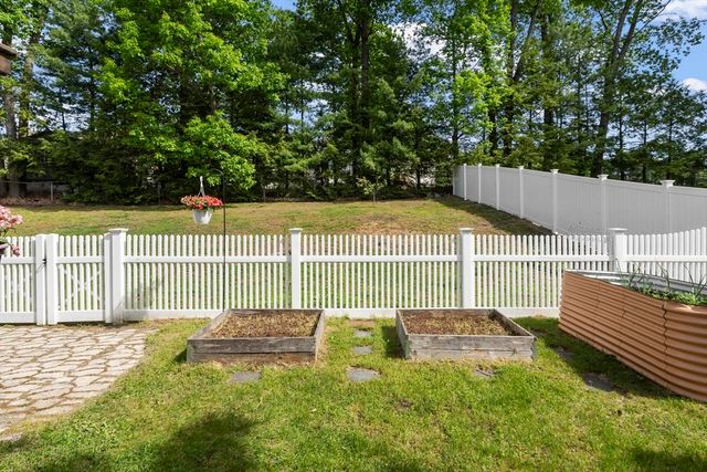 6 Edith Rd, Hudson, MA 01749