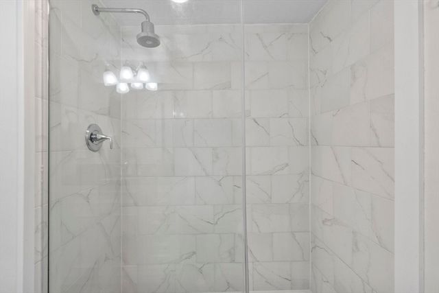 6 Edith Rd, Hudson, MA 01749